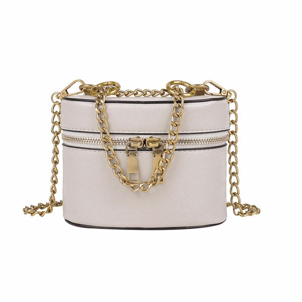 fashion female shoulder bag chains ladies handbag small youth daily bags chain makeup three-dimensional design waterproof
fashion female shoulder bag chains ladies handbag small youth daily bags chain makeup three-dimensional design waterproof