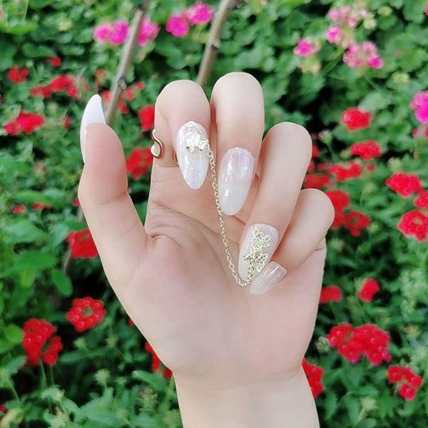24pcs summer style white color butterfly chain decor medium length ptherapy fashion wearable full cover fake nail tips glue, Red;gold
24pcs summer style white color butterfly chain decor medium length ptherapy fashion wearable full cover fake nail tips glue, Red;gold