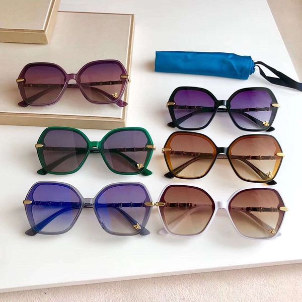 2020 new luxury fashion brand designer sunglasses 5409 round retro frame simple leisure summer style eye protection catwalk models
2020 new luxury fashion brand designer sunglasses 5409 round retro frame simple leisure summer style eye protection catwalk models