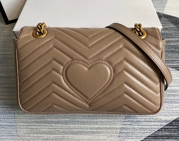 wholesale original 26cm design purse,calf skin,black, nude,white 5colors for chosen,fast delivery. contact me for details
wholesale original 26cm design purse,calf skin,black, nude,white 5colors for chosen,fast delivery. contact me for details