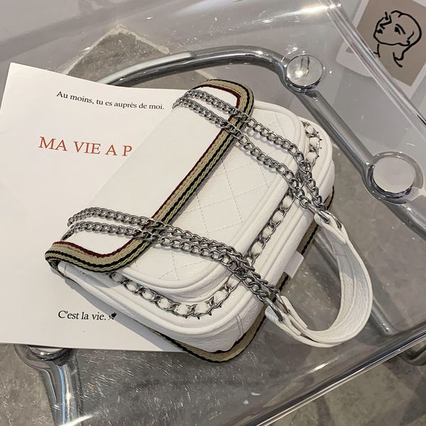 vintage lattice flap square crossbody bag 2020 new high-quality pu leather women's designer handbag chain shoulder messenger bag
vintage lattice flap square crossbody bag 2020 new high-quality pu leather women's designer handbag chain shoulder messenger bag