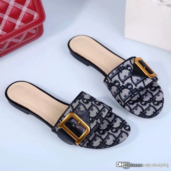 горячей продажа летней моды марка женщина тапочки flat sandals европейского дизайнер открытого пляж причинной пряжки металл ремень d тапочки, Black
горячей продажа летней моды марка женщина тапочки flat sandals европейского дизайнер открытого пляж причинной пряжки металл ремень d тапочки, Black