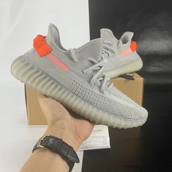 top качество 2020 kanye west мужчины женщины кроссовки zebra шлак tail световозвращающих исрафил азриэл льняных кроссовки кроссовки с коробк
top качество 2020 kanye west мужчины женщины кроссовки zebra шлак tail световозвращающих исрафил азриэл льняных кроссовки кроссовки с коробк