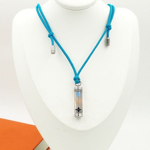 europe america style men lady women lovers cord inclusion necklace with engraved v initials enamel resin pendants9451211, Silver
europe america style men lady women lovers cord inclusion necklace with engraved v initials enamel resin pendants9451211, Silver