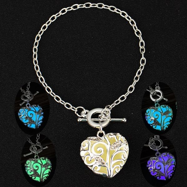 luminous bracelets for women diamond jewelry fashion hollow heart of the ocean design fluorescent love charm bracelet gift for girl silver, Golden;silver
luminous bracelets for women diamond jewelry fashion hollow heart of the ocean design fluorescent love charm bracelet gift for girl silver, Golden;silver