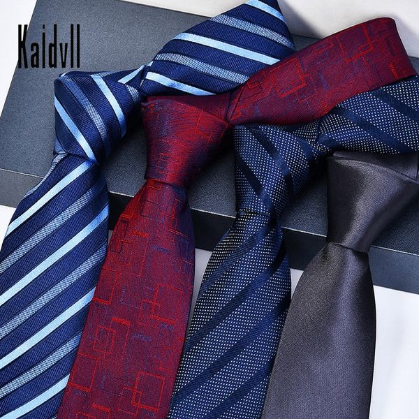 2020 designer new fashion 8cm ties for men striped dot silk neckties wedding formal suit interview accessories with gift box, Black;gray
2020 designer new fashion 8cm ties for men striped dot silk neckties wedding formal suit interview accessories with gift box, Black;gray