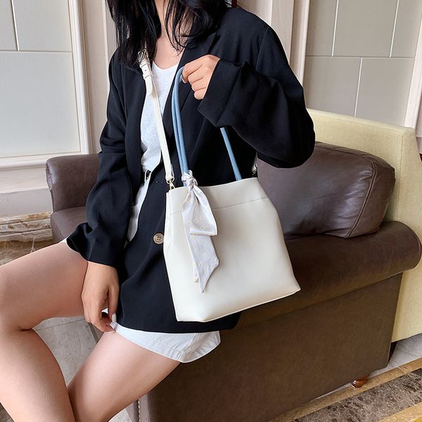 2020 large capacity handbag
2020 large capacity handbag