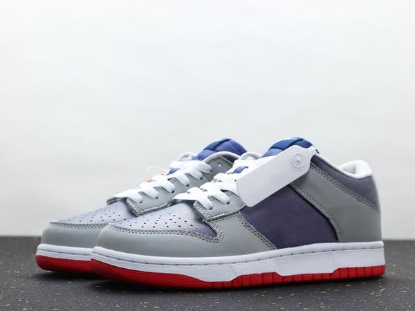special edition low skateboard designer shoes hyper blue silver fashion sport zapatos sneakers ship with box, White;red
special edition low skateboard designer shoes hyper blue silver fashion sport zapatos sneakers ship with box, White;red