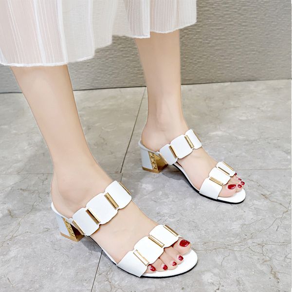 2020 new women slippers thick heels shoes women's open toe woman slip on elegant female summer ladies fashion comfortable, Black
2020 new women slippers thick heels shoes women's open toe woman slip on elegant female summer ladies fashion comfortable, Black