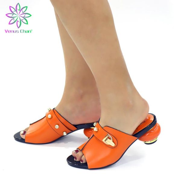 latest heeled elegant point toe sandals pumps new italy high heels women wedding shoes nigerian women sandals high quality, Black
latest heeled elegant point toe sandals pumps new italy high heels women wedding shoes nigerian women sandals high quality, Black
