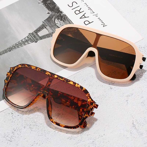vintage one piece shield sunglasses for women new fashion brand black beige rivet sun glasses men retro oversized shades uv400, White;black
vintage one piece shield sunglasses for women new fashion brand black beige rivet sun glasses men retro oversized shades uv400, White;black