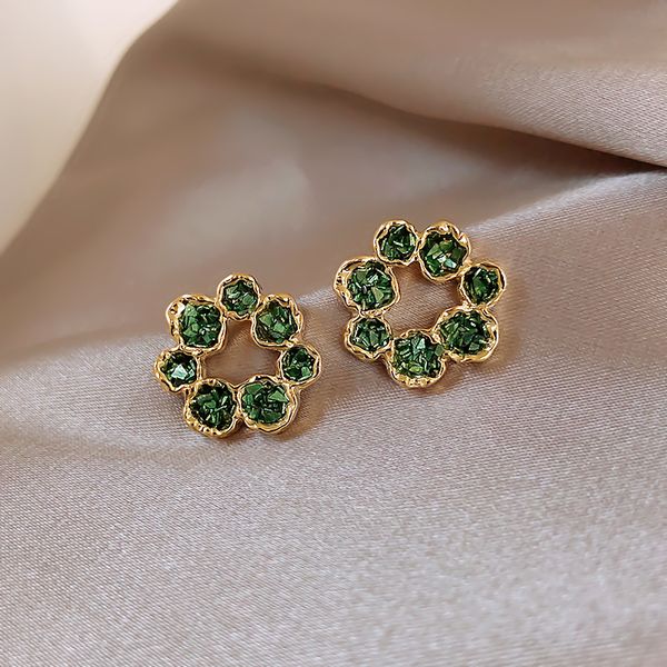 shiny side new accessories crystal flower stud earrings for women gift irregular beads earrings, Golden;silver
shiny side new accessories crystal flower stud earrings for women gift irregular beads earrings, Golden;silver