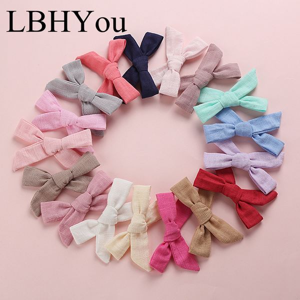 зажимы 17pcs рук tie хлопок белье луки волос, один размер подходит для большинства узел смычков школы девушки шпильки, handmade bowknot аксе, Slivery;white
зажимы 17pcs рук tie хлопок белье луки волос, один размер подходит для большинства узел смычков школы девушки шпильки, handmade bowknot аксе, Slivery;white