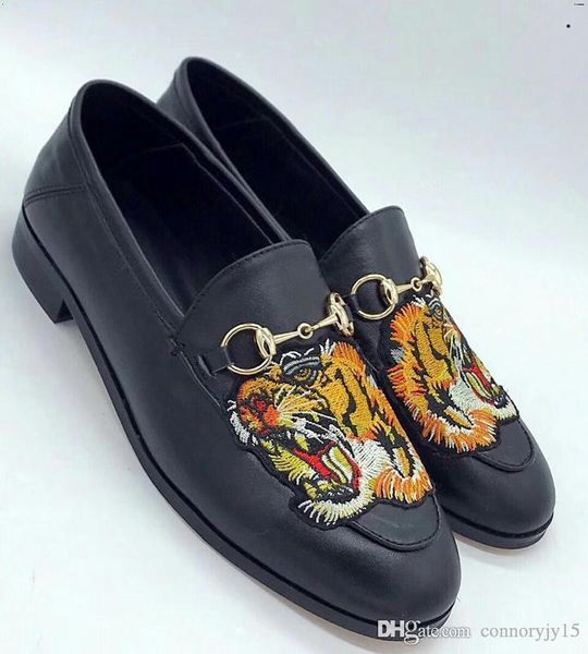 19ss new luxury women jordaan leather horsebit buckle loafers.leather sole,flat heel.decorative horsebits.italian creation, Black
19ss new luxury women jordaan leather horsebit buckle loafers.leather sole,flat heel.decorative horsebits.italian creation, Black