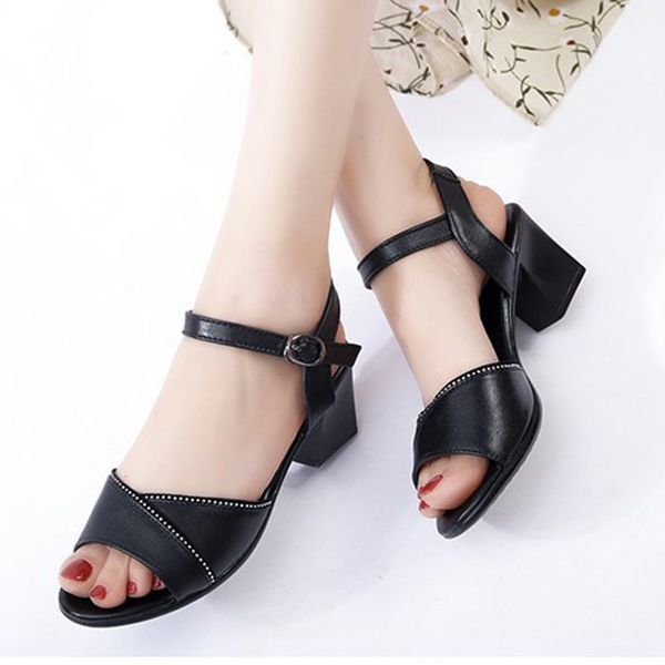 sandals mature office buckle band women slippers chunky high heels shoes woman sandalias crystal narrow femmes sandales2021, Black
sandals mature office buckle band women slippers chunky high heels shoes woman sandalias crystal narrow femmes sandales2021, Black