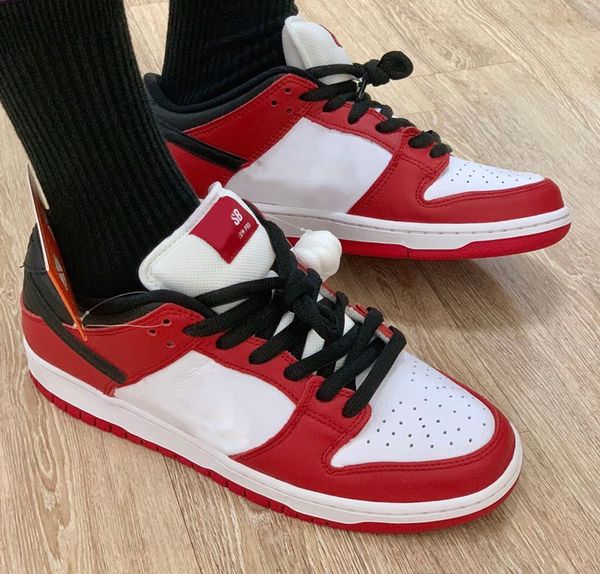 высокий sb dunk sp low pro чикаго скейтбординг обувь varsity red white кожаные кроссовки мужчин кроссовки с коробкой bq6817-600
высокий sb dunk sp low pro чикаго скейтбординг обувь varsity red white кожаные кроссовки мужчин кроссовки с коробкой bq6817-600