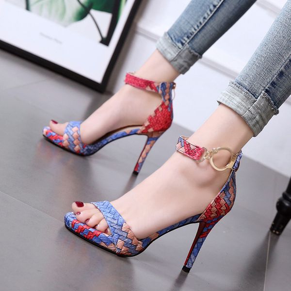 2020 summer new style buckle with sandals open toe color matching woven pattern high heel women's shoes, Black
2020 summer new style buckle with sandals open toe color matching woven pattern high heel women's shoes, Black