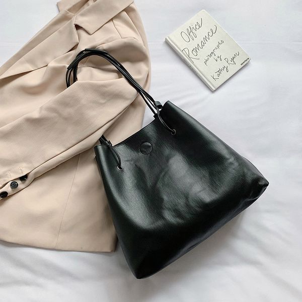 2020 new casual women leather handbag shoulder bags black large capacity luxury tote bags design causal bucket high quality
2020 new casual women leather handbag shoulder bags black large capacity luxury tote bags design causal bucket high quality