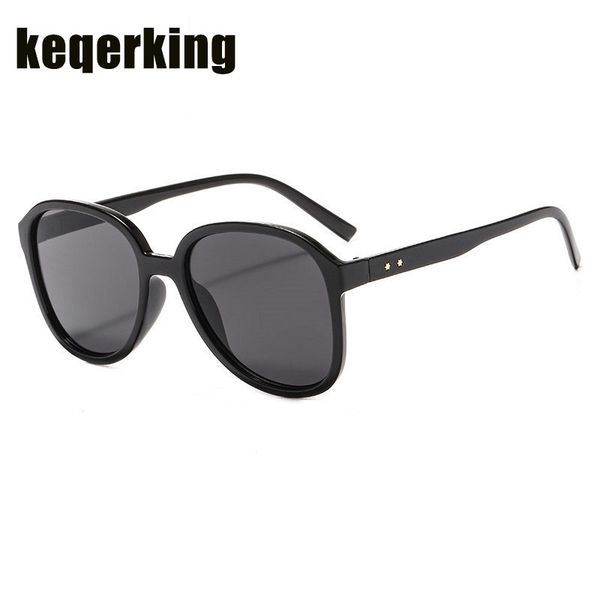 flat oversized women sunglasses retro shield shape luxy brand design big frame rivet shades sunglasses women uv400 eyewear, White;black
flat oversized women sunglasses retro shield shape luxy brand design big frame rivet shades sunglasses women uv400 eyewear, White;black