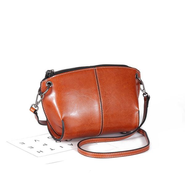 moxi casual women genuine leather bag clutch wallets purse small women handbag phone bag bolsas oil wax cowskin messenger bags 
moxi casual women genuine leather bag clutch wallets purse small women handbag phone bag bolsas oil wax cowskin messenger bags