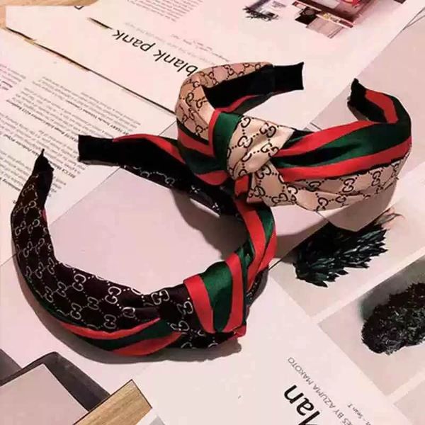 lady red and green striped headband alphabetic print headband, Silver
lady red and green striped headband alphabetic print headband, Silver