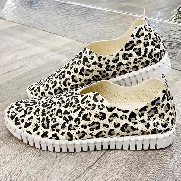 2020 new women light casual shoes flat fashion comfortable leopard pattern muffin bottom round flats shoes woman zapatos mujer, Black
2020 new women light casual shoes flat fashion comfortable leopard pattern muffin bottom round flats shoes woman zapatos mujer, Black