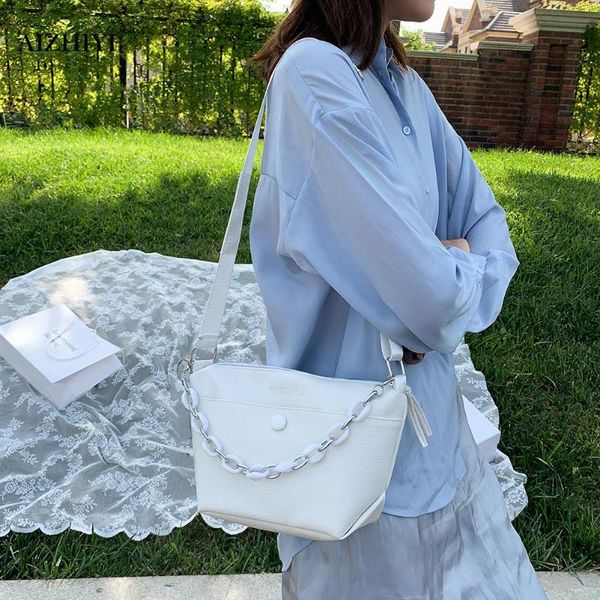 классических текстуры твердой crossbody сумка женщина повседневной creative design chic кожа pu женщина цепь слинг плеча мешок
классических текстуры твердой crossbody сумка женщина повседневной creative design chic кожа pu женщина цепь слинг плеча мешок