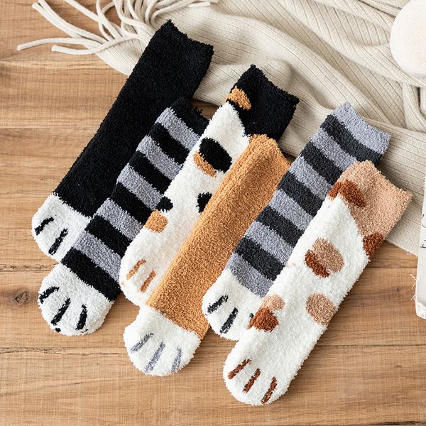 2019 korean socks girl women's coral fleece cat paw pattern kawaii thick warm breathable deodorant sleeping floor sleeping sock, Black;white 
2019 korean socks girl women's coral fleece cat paw pattern kawaii thick warm breathable deodorant sleeping floor sleeping sock, Black;white