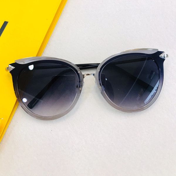new 0667 women designer popular sunglasses charming fashion sunglasses uv400 protection sunglasses come with package
new 0667 women designer popular sunglasses charming fashion sunglasses uv400 protection sunglasses come with package