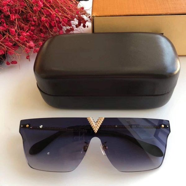 1111 men women designer sunglasses fashion oval sunglasses uv protection lens coating mirror lens frameless color plated frame come with box
1111 men women designer sunglasses fashion oval sunglasses uv protection lens coating mirror lens frameless color plated frame come with box