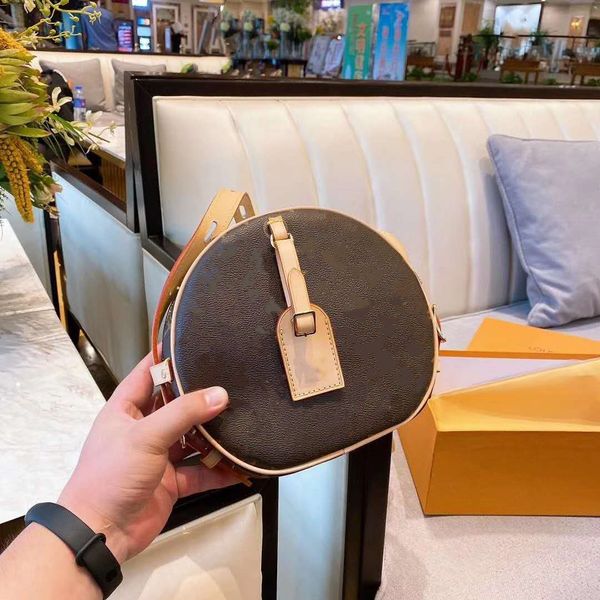 hip women shoulder boite leather genuine designer letter chapeaux handbags fashion bag ysiykiy oxidization small round circular ba hshv, Red;black
hip women shoulder boite leather genuine designer letter chapeaux handbags fashion bag ysiykiy oxidization small round circular ba hshv, Red;black
