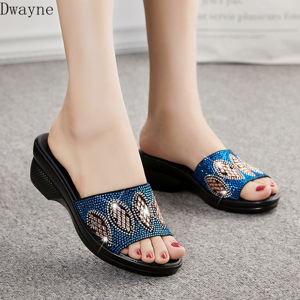 2020 new korean version of the female wedge with non-slip fashion thick bottom wearing a word sandals and slippers, Black
2020 new korean version of the female wedge with non-slip fashion thick bottom wearing a word sandals and slippers, Black