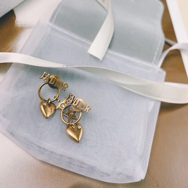tiktok d 2020 new style vibrato, the same of heart type all match personality jewelry ear studs, Golden
tiktok d 2020 new style vibrato, the same of heart type all match personality jewelry ear studs, Golden