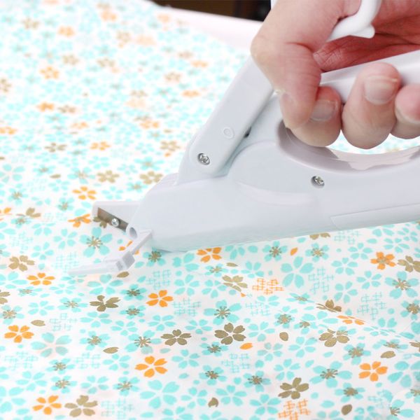 automatic sewing tool cutting machine electric scissors home cloth multipurpose
automatic sewing tool cutting machine electric scissors home cloth multipurpose