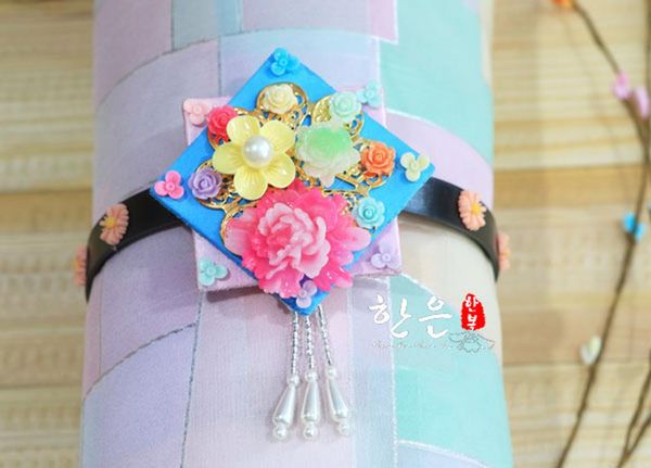 south korea original imported hairband hairline ancient asi hairdressing stage headdress latest model kids hair accessories, Slivery;white
south korea original imported hairband hairline ancient asi hairdressing stage headdress latest model kids hair accessories, Slivery;white