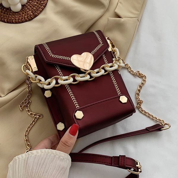 ladies stone grain pu leather messenger bag 2020 ladies small messenger bag with metal handle shoulder luxury handbag
ladies stone grain pu leather messenger bag 2020 ladies small messenger bag with metal handle shoulder luxury handbag