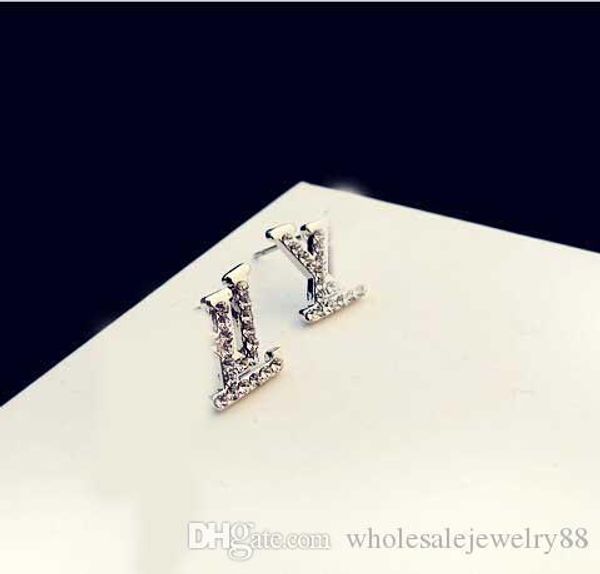wholesale brand letters ear studs gold silver letters earring crystal rhinestone earring women girl party jewelry accessories, Gray
wholesale brand letters ear studs gold silver letters earring crystal rhinestone earring women girl party jewelry accessories, Gray