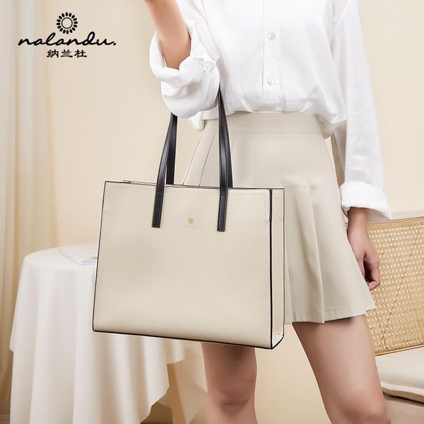 ladies bucket bag ladies leather diagonal shoulder large shopping bbag european and american retro large capacity portable tote bag 586 
ladies bucket bag ladies leather diagonal shoulder large shopping bbag european and american retro large capacity portable tote bag 586