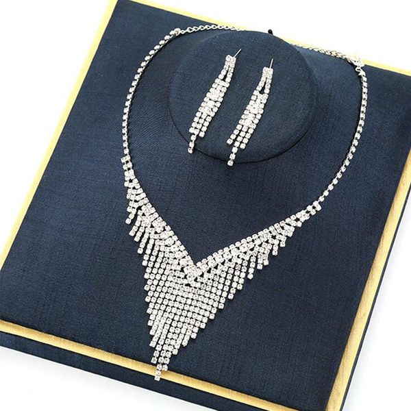 2020 luxury classic crystal wedding jewelry sets for women clear geometric rhinestone necklace set bridal engagement jewelry, Silver
2020 luxury classic crystal wedding jewelry sets for women clear geometric rhinestone necklace set bridal engagement jewelry, Silver
