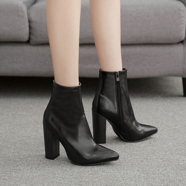 fashion plus size 35 to 42 black pu leather chunky heel pointed shoes woman ankle booties design winter boots
fashion plus size 35 to 42 black pu leather chunky heel pointed shoes woman ankle booties design winter boots