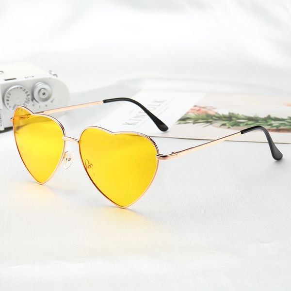 ladies glasses shaped sunglasses metal heart brand designer sun rimless love clear uv400 lenses fashion women oculos ocean bwdbn, White;black
ladies glasses shaped sunglasses metal heart brand designer sun rimless love clear uv400 lenses fashion women oculos ocean bwdbn, White;black