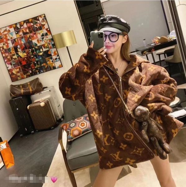 2020 fashionwomen куртки добавить шерсти зимних пальто женщин зимней куртки пара кардиган свитеров бесплатной доставка s-xl, Black;brown
2020 fashionwomen куртки добавить шерсти зимних пальто женщин зимней куртки пара кардиган свитеров бесплатной доставка s-xl, Black;brown