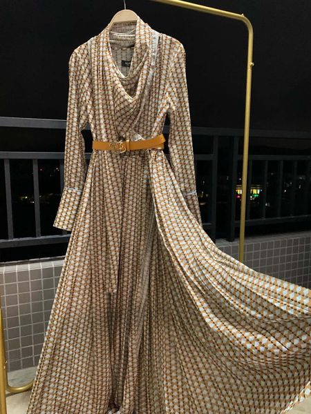 2020 khaki print long women dress designer long sleeves belt designer maxi dress high end runway dresses 801113, Black
2020 khaki print long women dress designer long sleeves belt designer maxi dress high end runway dresses 801113, Black