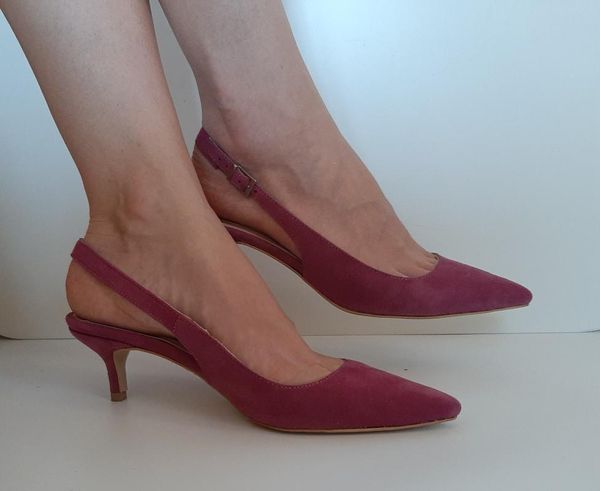 suede fuchsia, short heeled shoes, pointed toe, finger decollete, handmade, 1st class quality, women shoes, Black
suede fuchsia, short heeled shoes, pointed toe, finger decollete, handmade, 1st class quality, women shoes, Black