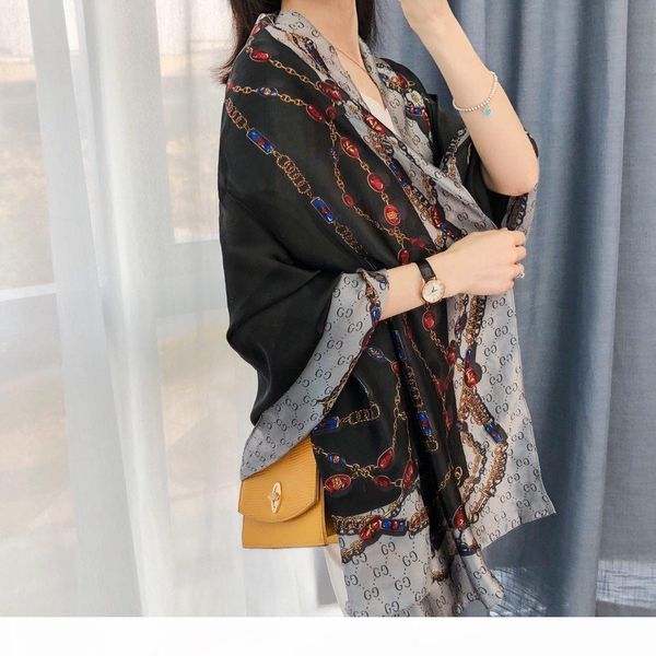 2019 winter luxury 100% cashmere scarf, male and female designers classic letter scarf, cashmere unlimited scarf, Blue;gray 
2019 winter luxury 100% cashmere scarf, male and female designers classic letter scarf, cashmere unlimited scarf, Blue;gray