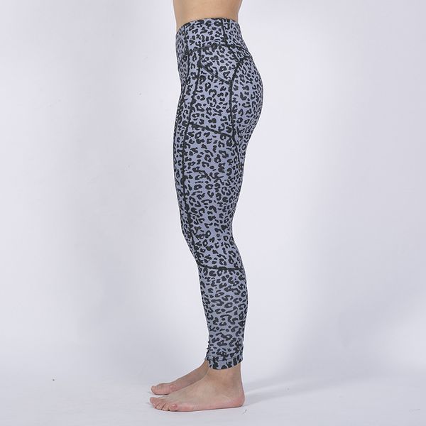 2020 new spring high waist women fashion print leopard leggings yoga fitness running sports pants peach hip fitness pants, White;red
2020 new spring high waist women fashion print leopard leggings yoga fitness running sports pants peach hip fitness pants, White;red