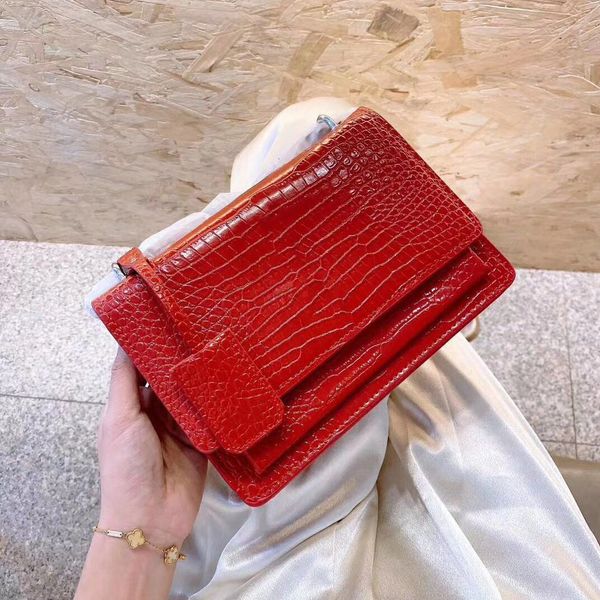 3a designer luxury classical handbags women shoulder handbag alligator clutch tote lady bags messenger bag purse shopping tote box
3a designer luxury classical handbags women shoulder handbag alligator clutch tote lady bags messenger bag purse shopping tote box