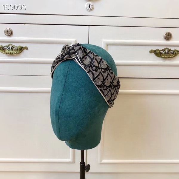 early spring classic weave cross hair band double layer fabric super breathable with counter packaging designer headband
early spring classic weave cross hair band double layer fabric super breathable with counter packaging designer headband