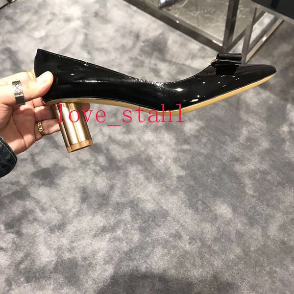 dress shoes 2021 lovestahl women patent leather stitching round head flower knot buckle high heels black thick heel single
dress shoes 2021 lovestahl women patent leather stitching round head flower knot buckle high heels black thick heel single