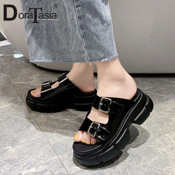 doratasia leisure female summer solid slippers wedges platform beach slippers women open toe slip on buckle shoes woman, Black
doratasia leisure female summer solid slippers wedges platform beach slippers women open toe slip on buckle shoes woman, Black